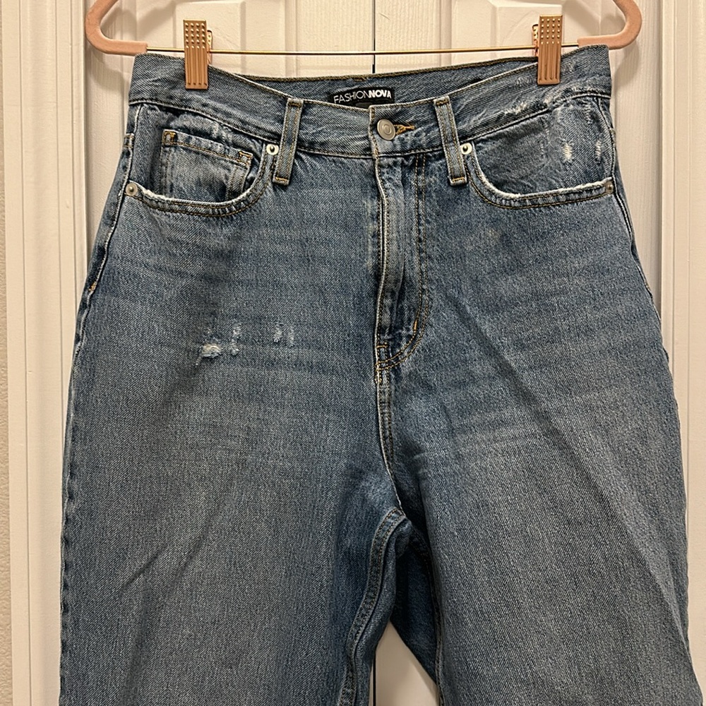 High Rise Mom Jeans 👖✨ - Picture 14 of 16
